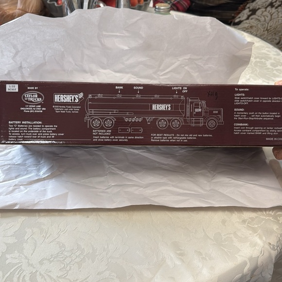 Hershey's Collectible Truck Model chocolate milk,3rd in a series,limited edition - Picture 3 of 5